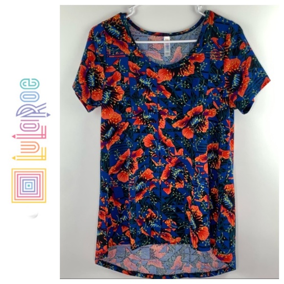 LuLaRoe Tops - LuLaRoe Poppies Design Small Classic Tee